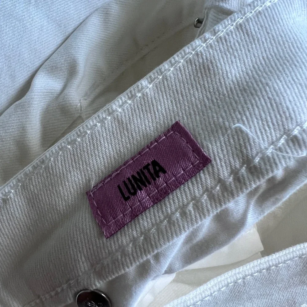 Juicy Couture Lunita White Wide Leg Jeans High Rise JC555-WDLG Womens 28 NWT